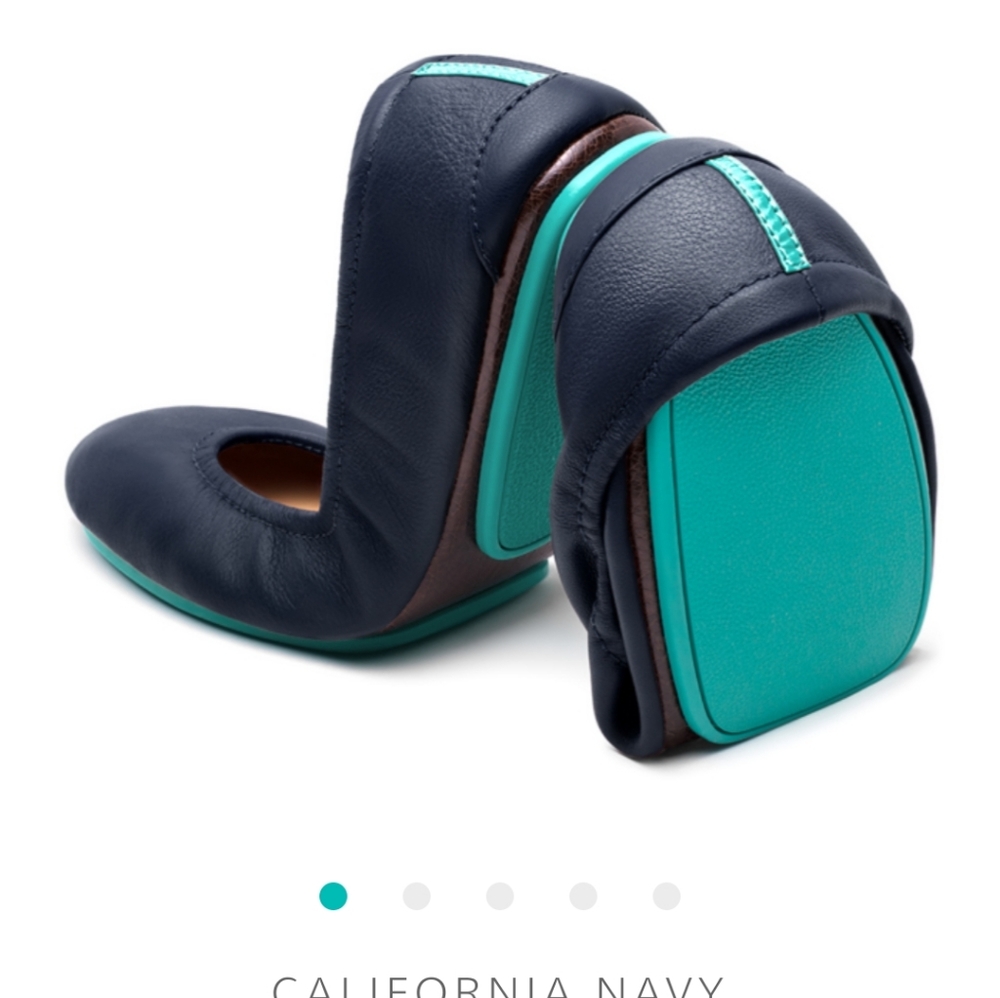 Tieks California Navy Flats EUC Size 8